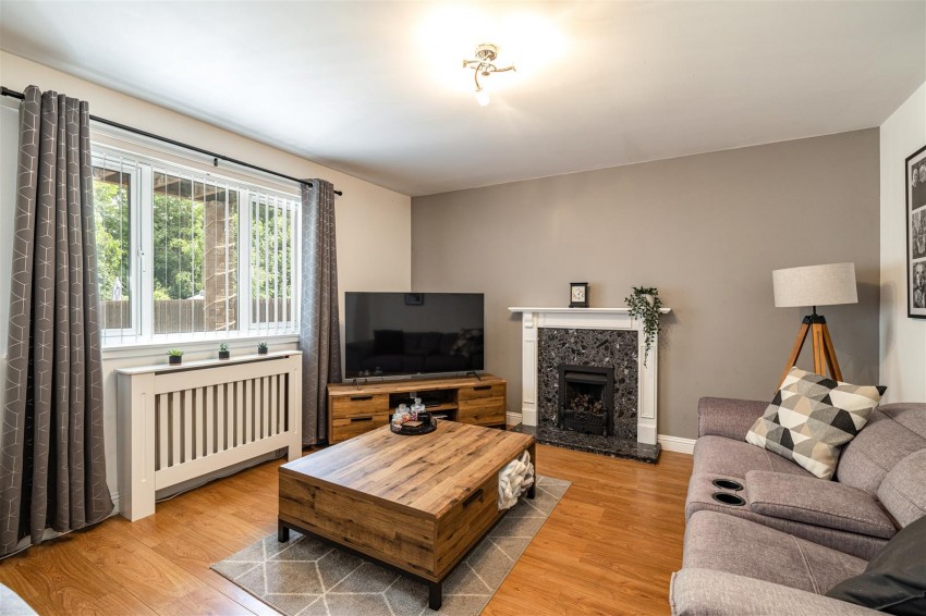 Images for 8 Tweedbank Avenue, Tweedbank, Galashiels