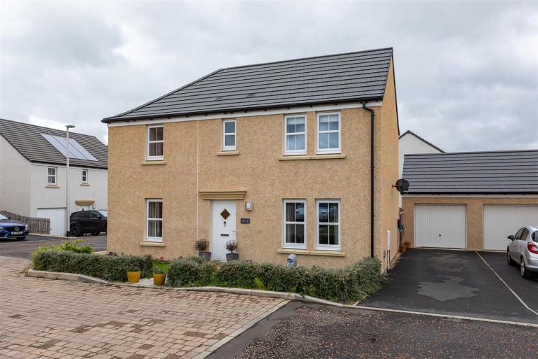 22 Knoll Park Place, Galashiels