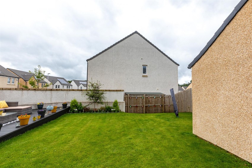 Images for 22 Knoll Park Place, Galashiels