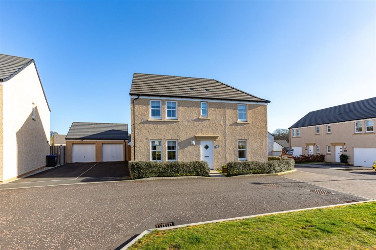 14 Knoll Park Place, Galashiels
