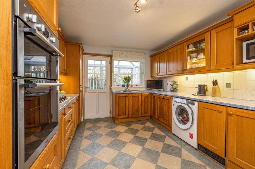 Images for 1 Lochend, Tweedbank