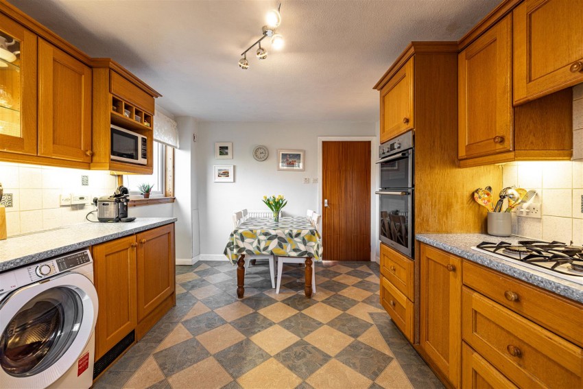 Images for 1 Lochend, Tweedbank