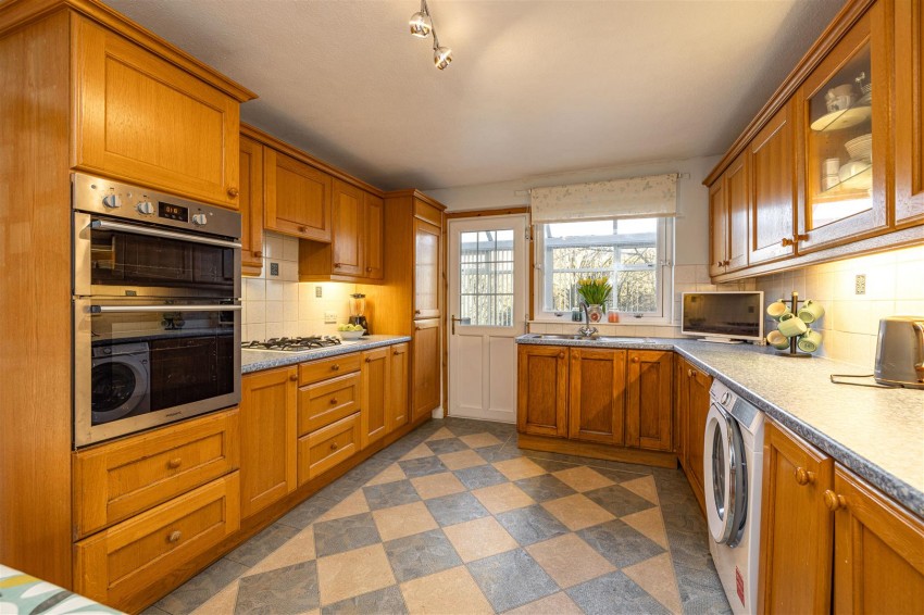 Images for 1 Lochend, Tweedbank