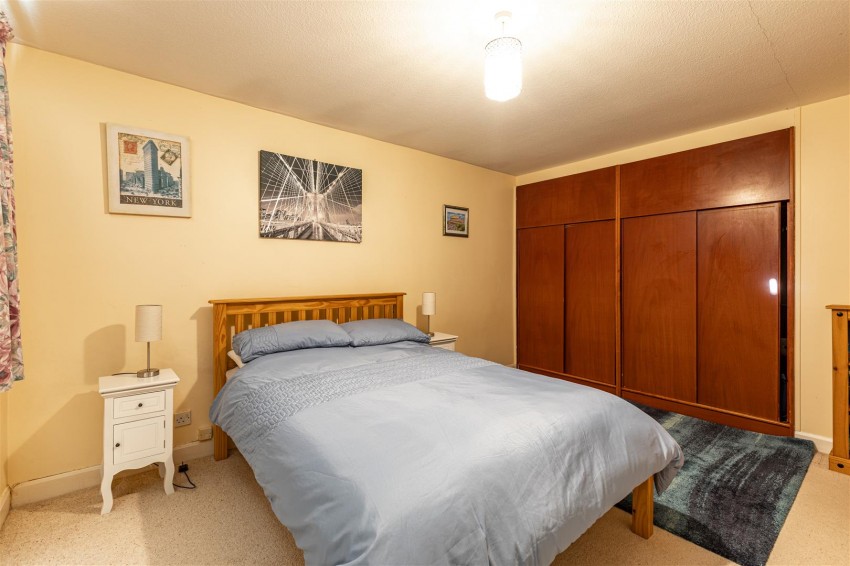 Images for 1 Lochend, Tweedbank