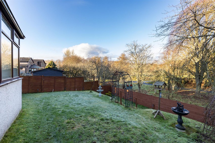 Images for 1 Lochend, Tweedbank