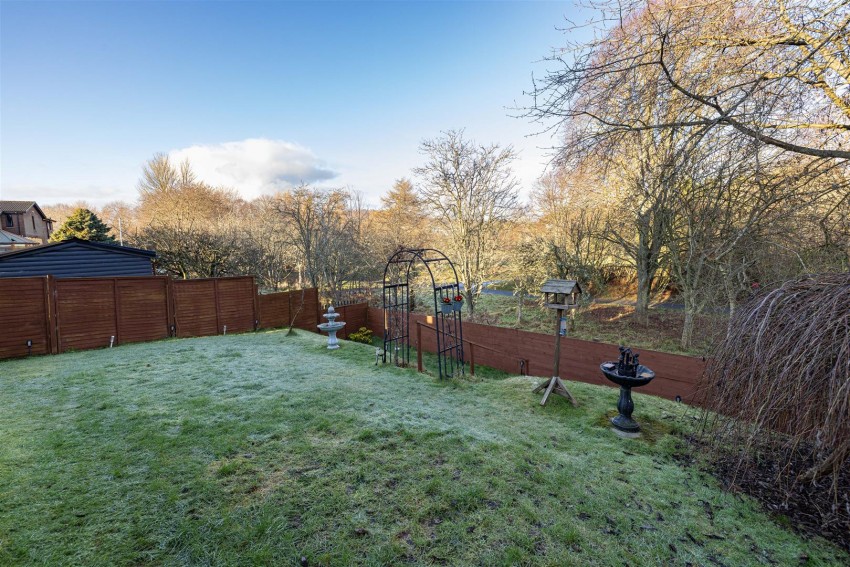 Images for 1 Lochend, Tweedbank