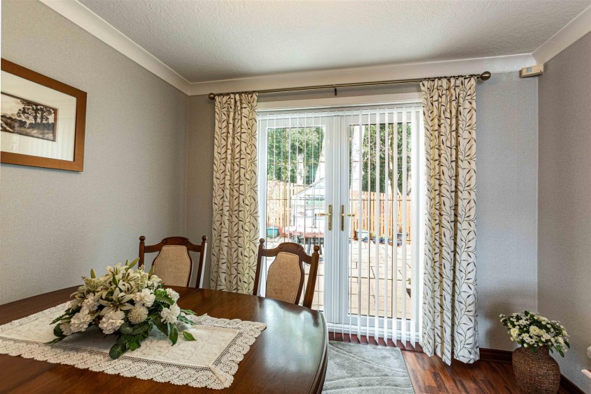 Images for 6 Eildon Lodge Gardens, Galashiels